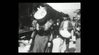 Larrivée dun train à La Ciotat 1896 Llegada del tren a la estación de La Ciotat  Lumière [upl. by Adnirual519]