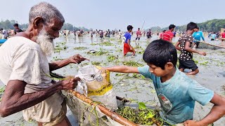 মাছ না পেয়ে আক্ষেপে কি বললেন হুজুগে বাঙালি বলে কথা [upl. by Wilow]