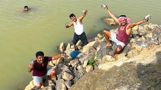 নদীতে জলে ডুবে মাছ ধরা  Ancient river fishing technique  fishing amp cooking  village cooking vlog [upl. by Niwrad]