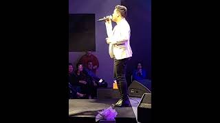 Marcelito Pomoy sings Pasayawa Ko Day in Las Vegas Concert [upl. by Fabiola]