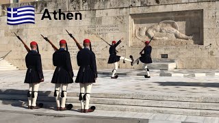 Athen  Wachwechsel am Grabmal des unbekannten Soldaten [upl. by Nosyerg]