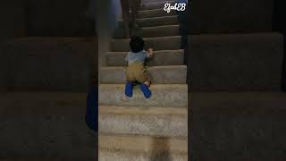 How a 2years old baby boy go down at the stairs 😍 😊 😚 happy funny baby babyboy stairs godown [upl. by Yerocal]