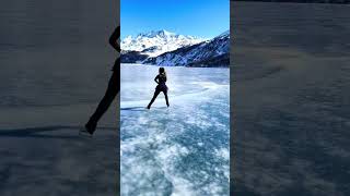 Patines sobre hielo [upl. by Ahsikin]