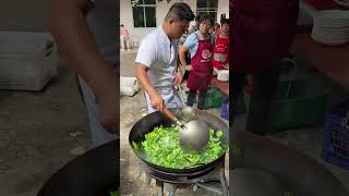 江西上饒大席上的解膩菜，炒油麥菜，這道青菜是最受歡迎的吧 food 美食 地方特色美食 delicious [upl. by Ailene742]