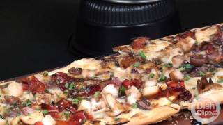 Maggianos  Chicken and Roasted Pepper Flatbread [upl. by Vilma]