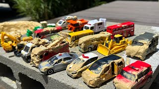 Find 20 types of Tomica in the mud and wash them [upl. by Efi]