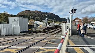 Porthmadog Level Crossing Gwynedd 10102024 [upl. by Hoffman]