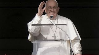 Le Pape François dénonce les violences faites aux femmes [upl. by Haimarej]