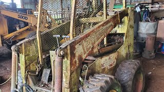 barn find ml 12c hydraMac Skid steer barnfind willitstart farming farmlife popular tending [upl. by Thekla]