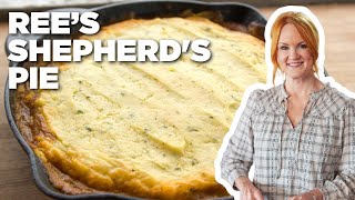 Ree Drummonds Shepherds Pie  The Pioneer Woman  Food Network [upl. by Tnattirb830]