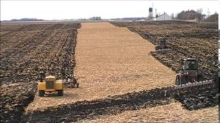 International 4300 and quadtrac tractors plowing [upl. by Alwyn]