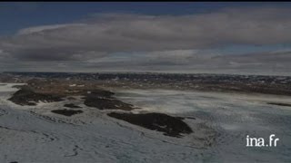 Canada  ville dIqaluit au bord de la baie [upl. by Amlev]