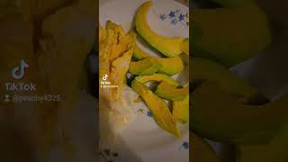 Un repas équilibré peachy4325 youtube youtuber mukbang [upl. by Lejna]