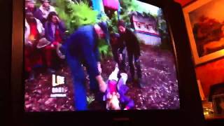 Gillian McKeith faints LIVE on ITV1s Im a Celebrity 2010 FALL TO FLOOR [upl. by Obau873]