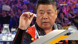 Irre quotDartsOpiquot mit acht perfekten Pfeilen  SPORT1 DARTS [upl. by Moir]