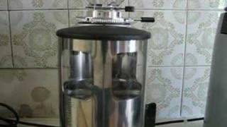 Mazzer Mini  Grinding and Dosing [upl. by Platto]