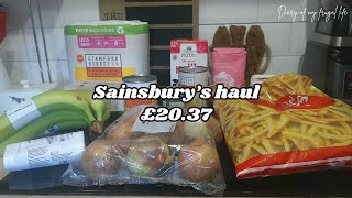 Very small Sainsburys haul frugalliving shoppinghaul grocerychallenge groceriesonabudget [upl. by Belva980]