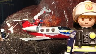 🔥 FLUGZEUGBRAND IN DEN BERGEN  Playmobil RC Feuerwehr Film deutsch von Spielzeug SV [upl. by Nahtnoj]