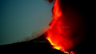 Etna Eruzione 27 Aprile 2013 HD Etna Eruption 27 April 2013 [upl. by Aivatnahs39]