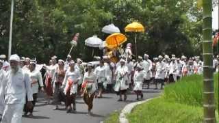 BALI MUSIQUE GAMELAN  vidéo Dany Fischer 2012 [upl. by Eseerehs]