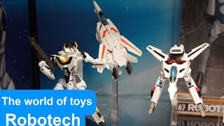 Robotech VF1S Valkyrie Veritech Fighter Macross  Toy review [upl. by Craggie]