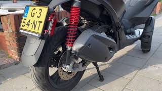 Piaggio MP3 300 HPE standard exhaust vs Akrapovic sound [upl. by Ahsital]