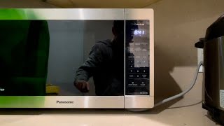 Setting the Clock on a Panasonic Inverter NNSC678C Microwave Instruction Video  November 30 2024 [upl. by Ayatnahs]