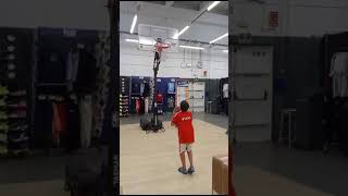 El gran canastón de Martín en Decathlon 🏀⛹🏼 [upl. by Hennie]