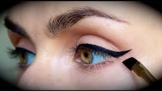 Quick amp Easy Perfect EYELINER Tutorial [upl. by Uzzi]