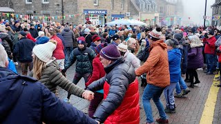 Public Ceilidh to Dashing White Sergeant Scottish Dance during Pitlochry New Year 2024 Street Party [upl. by Avuha696]