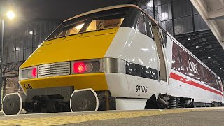 82211 and 91106 arrive into platform 8 at London Kings Cross 22924 [upl. by Nakada]