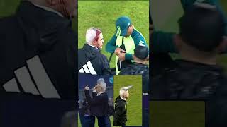 LEDA UN BOTELLASO ALA CABEZA DE TÉCNICO DE MÉXICO EN EL PARTIDO DE HONDURAS VS MÉXICO EN [upl. by Turnheim]