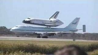 STS126 Space Shuttle Endeavour land at KSC on top of a 747 [upl. by Calan]