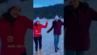 Wait for the guest appearance☃️ shorts dance gulmarg snow dog trending love [upl. by Sarson]