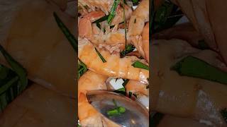 RECETTE FACILE CREVETTES ROSES AUX FEUILLES DE CITRONNIER COMBAVAR [upl. by Attiuqehs633]