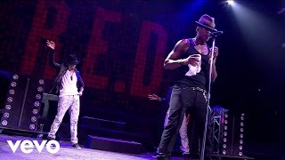 NeYo  Lazy Love Live at Camarote Salvador [upl. by Nevanod]