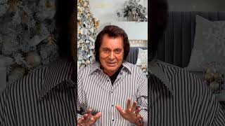 A Christmas Greeting From Engelbert Humperdinck 2023 [upl. by Tilla]