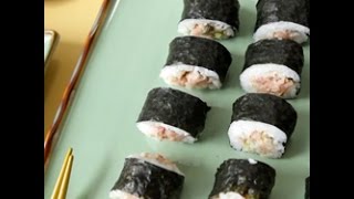 Maki piccanti al tonno fresco  videoricette di rotolini di sushi giapponesi [upl. by Tarr]