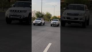 BAIC BJ40L white vs Toyota Hilux 4x4 Silver  On Wheels  BAIC BJ40L vs Toyota Hilux Race [upl. by Aifos]