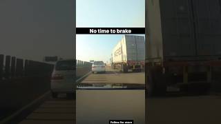 सावधानी हटी दुर्घटना घटी 😭😱😭😱 viralvideo shorts car crash [upl. by Price]