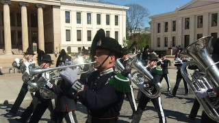 HMKG 2017  MarsjMarsjFarvel Til En Slavisk Kvinne  20170505 Vaktparade [upl. by Yanad]