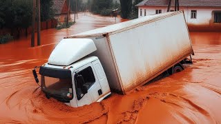 Chaos in Europe  Inundatii Chisinau  Moldova hit by flash floods after Heavy rain storm [upl. by Eelyahs]