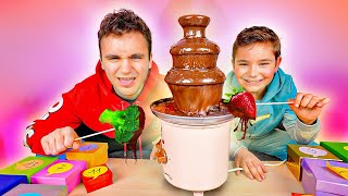 CHOCOLATE FONDUE CHALLENGE  Le défi de la fontaine à chocolat [upl. by New]