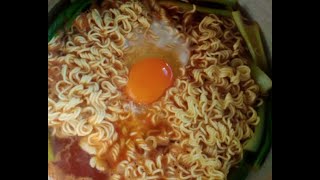 MYOJO CHICKEN CURRY INSTANT NOODLES WITH VEGGIES AND EGG shorts instant noodle spicy sitigray [upl. by Eenafets]