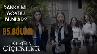 Limuzinde Kırgın Çiçekler’i gören Aleyna ve Defne  Kırgın Çiçekler 85Bölüm [upl. by Afihtan]