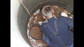 Ruční kopání studny  hand digging a well [upl. by Tteraj648]