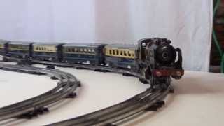 Locomotive vapeur Flechette 220 JEP tractant des voitures CIWL Hornby [upl. by Keil]