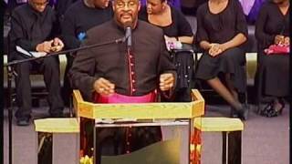 Pastor Marvin Winans singing Watch night service 2008 [upl. by Cherri]