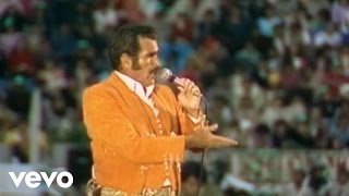 Vicente Fernández  Y Como Es El En Vivo [upl. by Alburg]