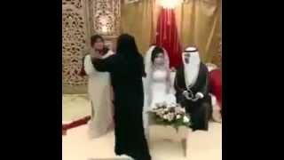 Bagarre de deux femmes au Mariage des arabes  Hhh [upl. by Baelbeer380]